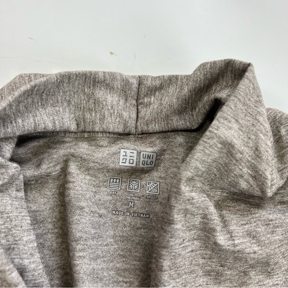 Uniqlo women’s gray shirt M m155-1 - Picture 3 of 4